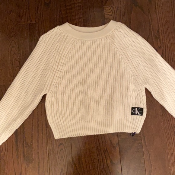 Calvin Klein knit sweater in a creamy white! Size women’s medium - Picture 1 of 5
